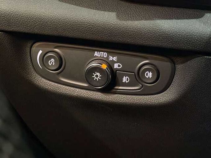 Opel Insignia Insignia Sports Tourer 1.6 CDTI OPC LINE *CARPLAY