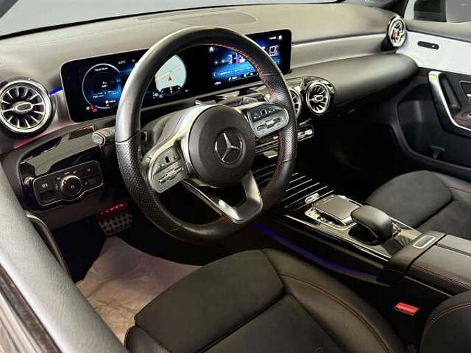 Mercedes-Benz A 180 A 180 d Business Solution AMG * Caméra *Carplay