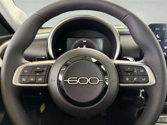 Fiat 600 600 1.2 Hybrid DCT * Carplay * Aides Conduite *
