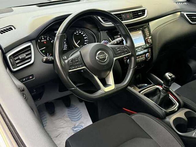 Nissan Qashqai Qashqai 1.2 DIG-T* Caméra 360° * GPS * PANO