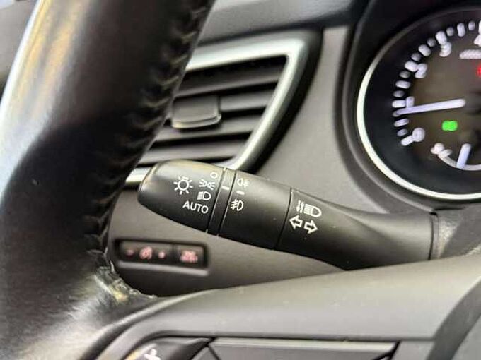 Nissan Qashqai Qashqai 1.2 DIG-T* Caméra 360° * GPS * PANO