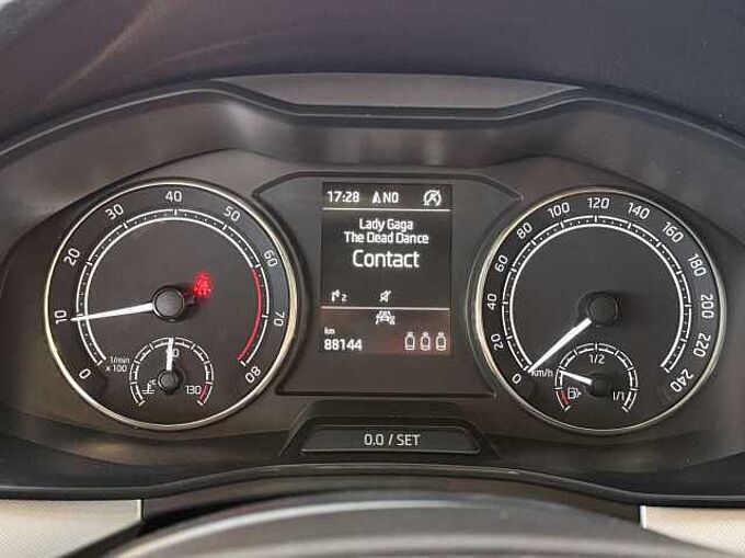 SKODA Kamiq Kamiq 1.0 TSI Ambition * CARPLAY * Toit pano *
