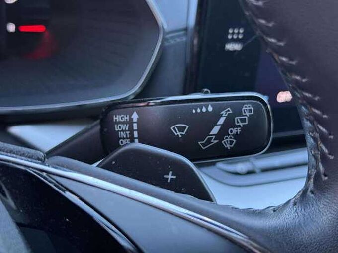 SKODA Octavia Octavia SW 2.0 TDi SCR Ambition DSG* Carplay *