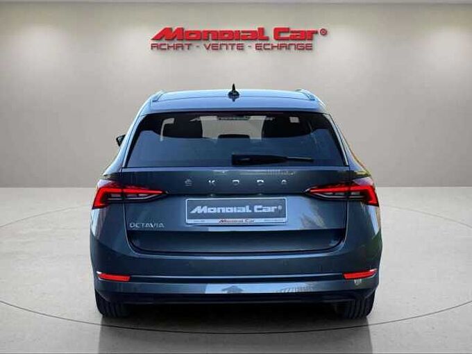 SKODA Octavia Octavia SW 2.0 TDi SCR Ambition DSG* Carplay *