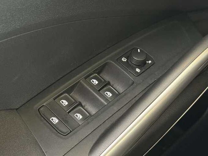 SKODA Fabia Fabia 1.0 TSI Style DSG * Carplay * GPS * GARANTIE