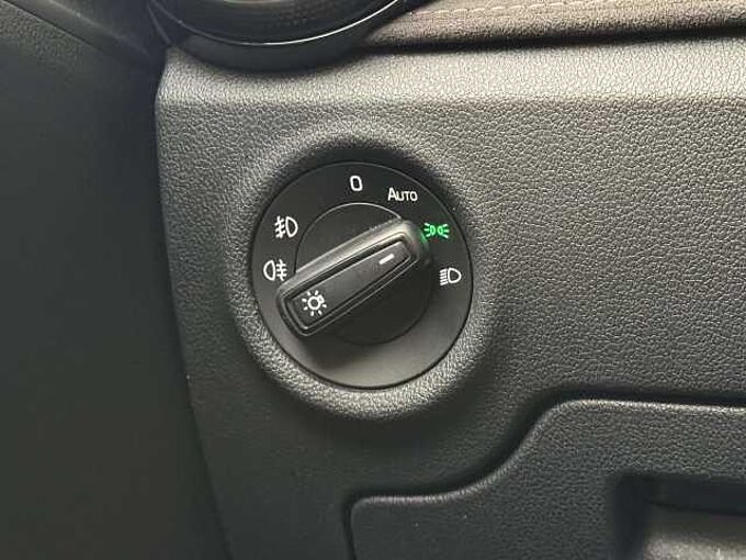 SKODA Fabia Fabia 1.0 TSI Style DSG * Carplay * GPS * GARANTIE