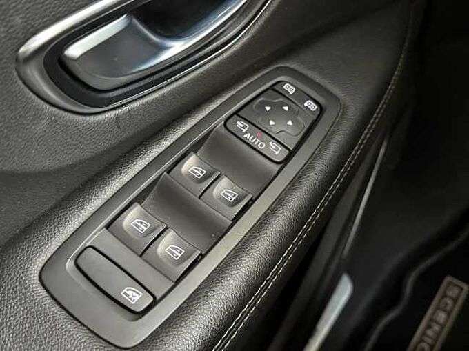 Renault Grand Scenic Grand Scénic 1.33 TCe Black Edition EDC GPF