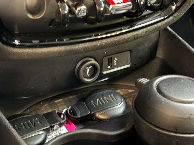 MINI Cooper Clubman Mini Clubman 1.5A Cooper OPF (EU6AP)