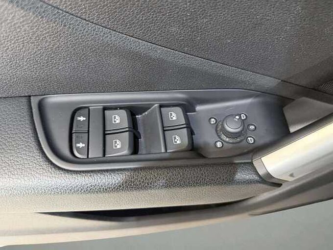 Audi Q2 Q2 30 TFSI Design S tronic * Automatique * GPS *