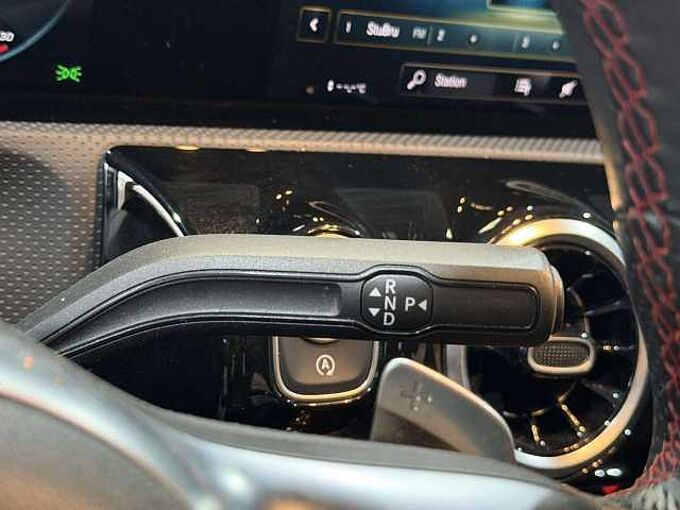 Mercedes-Benz CLA 180 CLA 180 Business Solution * Caméra * Carplay *