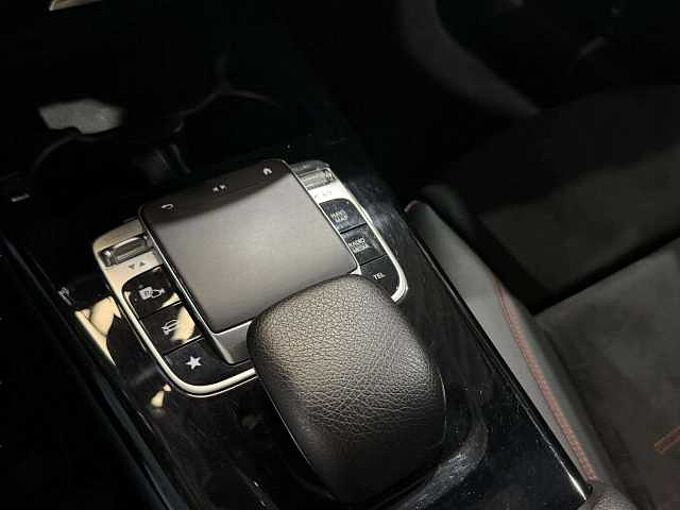 Mercedes-Benz CLA 180 CLA 180 Business Solution * Caméra * Carplay *